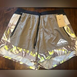 Nike Trail Men’s Running Shorts large